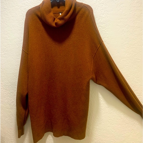 Free People Other - FREE PEOPLE S/P BROWN LONG SLEEVES SWEATER Turtleneck Collar